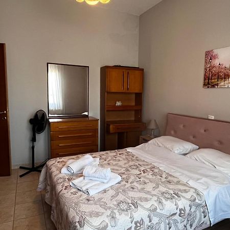 Soula'S Sunshine Big Apartment Nea Karvali Exterior foto